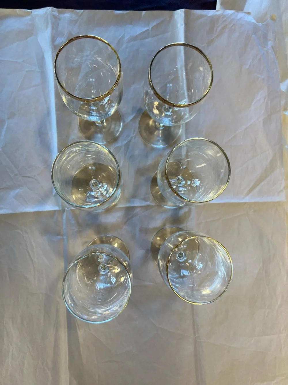 Set of 6 Clear Wine Glasses with Gold Rim